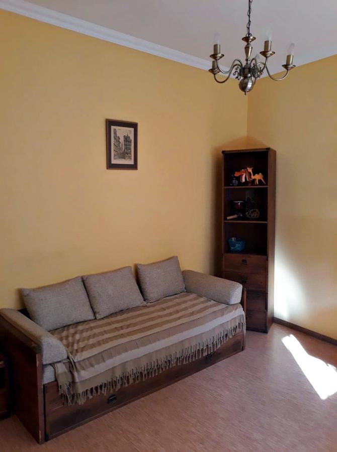 Apartment In The Historical City Center Csernyivci Kültér fotó